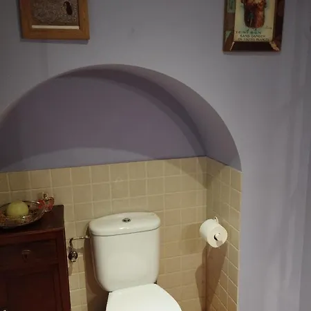 Homestay Llar Compartida El Tupi Sant Julia de Vilatorta