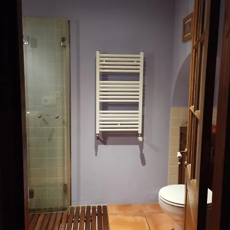 Homestay Llar Compartida El Tupi Sant Julia de Vilatorta